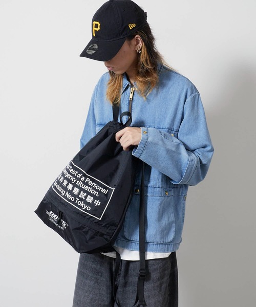 ♪送料無料★DIET BUTCHER SLIM SKIN★ボディバッグ★黒★F♪ DIET BUTCHER SLIM SKIN - DIET BUTCHER SLIM SKIN プリント