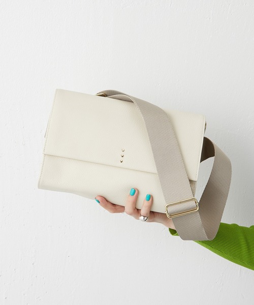 ear PAPILLONNER（イア パピヨネ） ショルダーバッグ - ブラック