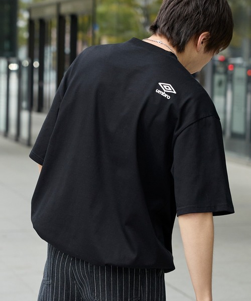 umbro（アンブロ） tシャツ 別注 ロゴ刺繍 ドロスト バックプリント