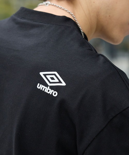 umbro（アンブロ） tシャツ 別注 ロゴ刺繍 ドロスト バックプリント