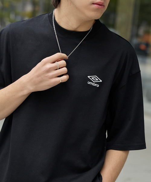 umbro（アンブロ） tシャツ 別注 ロゴ刺繍 ドロスト バックプリント