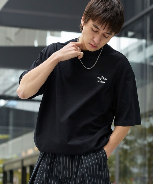 umbro（アンブロ） tシャツ 別注 ロゴ刺繍 ドロスト バックプリント