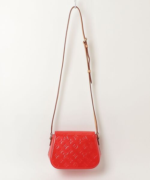 「LOUIS VUITTON」 モノグラム ヴェルニ ベルフラワー ショルダーバッグ - レッド レディースの画像