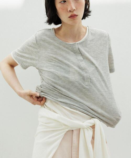 tシャツ バイカラーヘンリーネックTEE レディースの画像