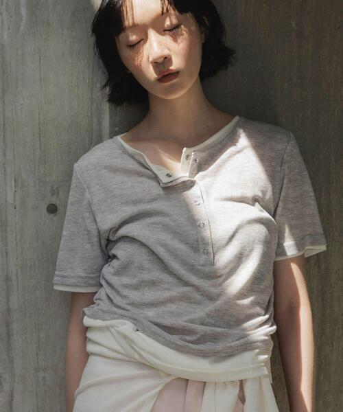 tシャツ バイカラーヘンリーネックTEE レディースの画像