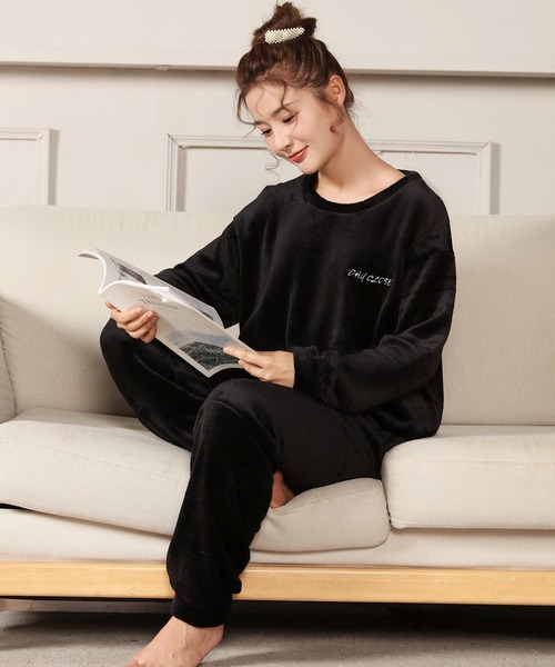 お値下げ！美品可愛い⭐︎ もこもこセットアップ　インナー付き　黒　M DAY CLOSET パジャマ ルームウェア レディース 長袖もこもこボアルーム