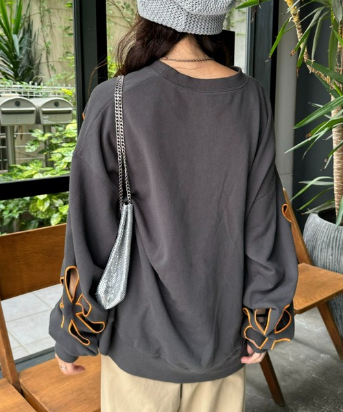 珍しい  HELLO.SANFRANCISCO tシャツ 「HELLO.SANFRANCISCO」フラワー トップス