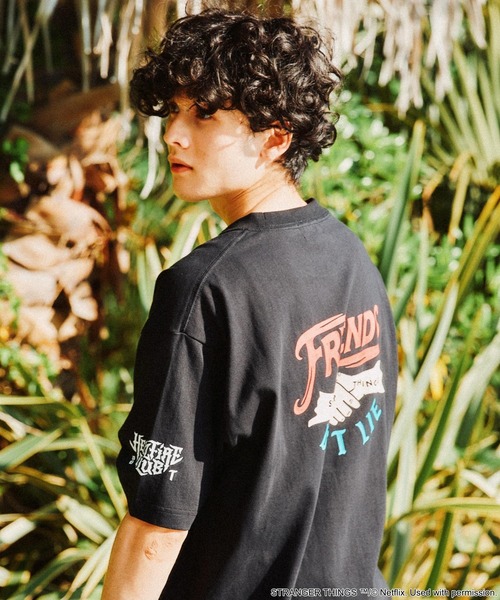niko and… tシャツ 「STRANGER THINGS」コラボ アソートプリント