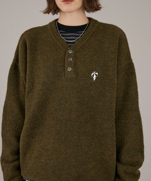 ONCILY（オンシェリー） セーター ニット LOGO HENRY NECK KNIT / ロゴ
