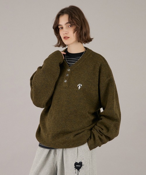 ONCILY（オンシェリー） セーター ニット LOGO HENRY NECK KNIT / ロゴ