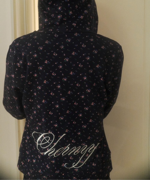 chernyy floral hoodie / 小花柄バック刺繍ロゴフーディー chernyy floral hoodie / 小花柄バック刺繍ロゴフーディー（パーカー