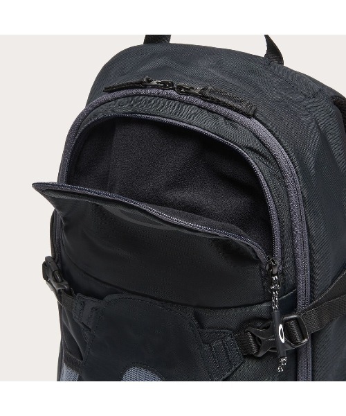 OAKLEY（オークリー） デイバック リュック SEEKER TRAVERSE RC HYDRA