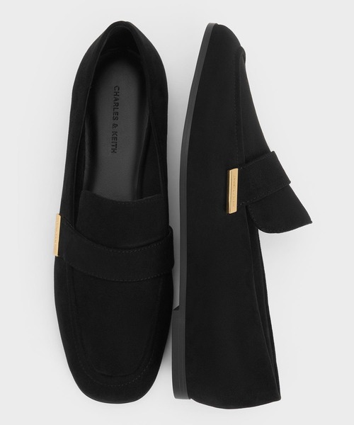 新品未使用品　チャールズアンドキース　アーモンドトゥローファーフラット　ブラック CHARLES ＆ KEITH ローファー アーモンドトゥ ローファー