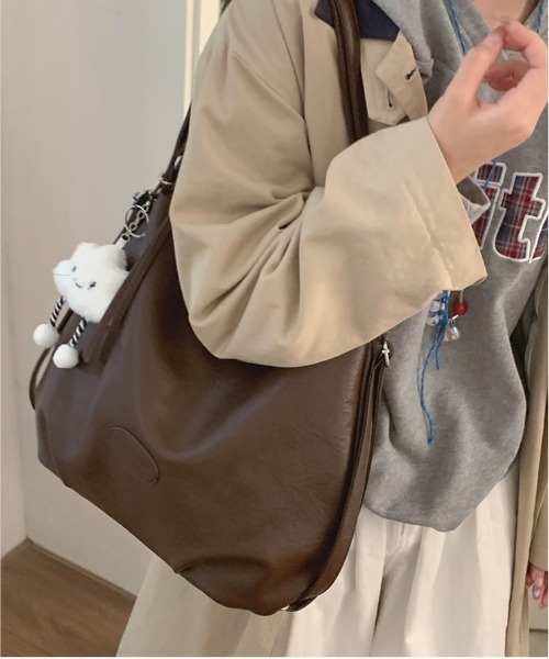 FREE STYLISTS ショルダーバッグ バッグ Y2Kチャーム付き大容量バッグ