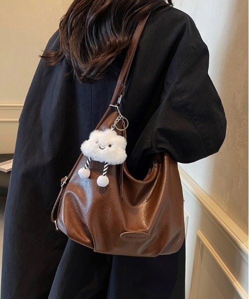 FREE STYLISTS ショルダーバッグ バッグ Y2Kチャーム付き大容量バッグ