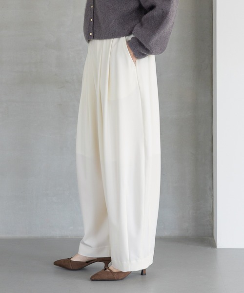 スラックス パンツ スラックスコクーンボリュームパンツ レディースの画像