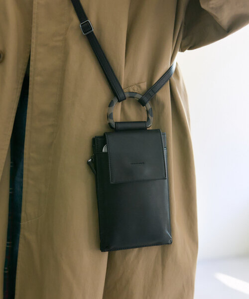 ear PAPILLONNER（イア パピヨネ） 財布 「本革」Dパーツ縦型モバイル