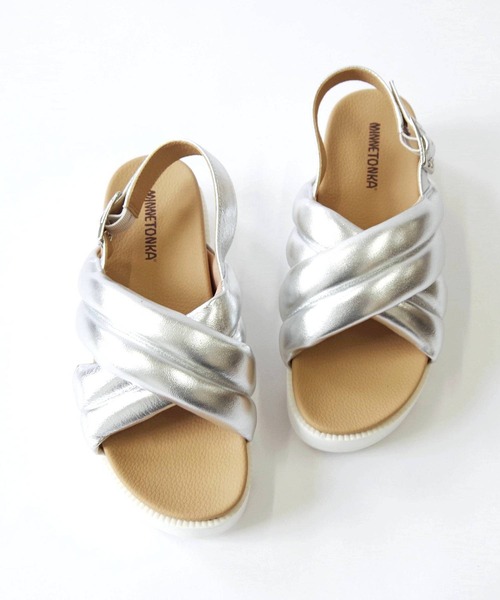 Minnetonka サンダル MINNETONKA ミネトンカ / パフィーサンダル