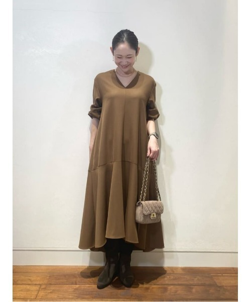 allureville（アルアバイル） ワンピース ビエラAラインVネック