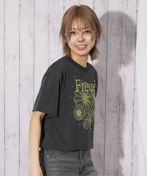 tシャツ 「花柄刺繍×ラインストーン」短丈Tシャツ／Y2K／春夏／全4色