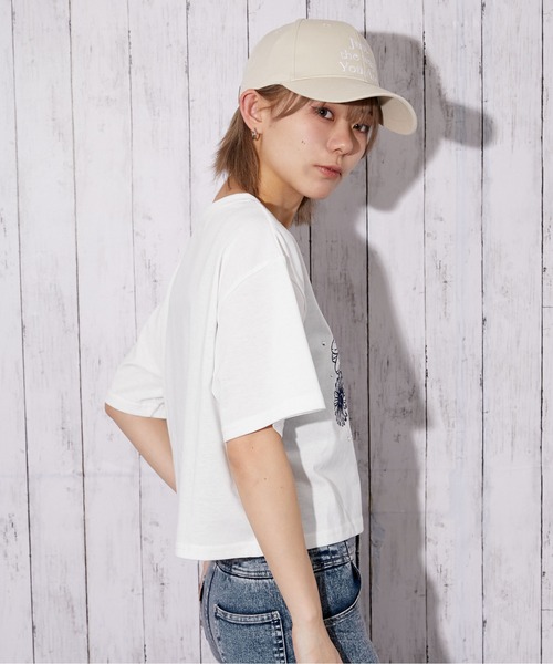 tシャツ 「花柄刺繍×ラインストーン」短丈Tシャツ／Y2K／春夏／全4色