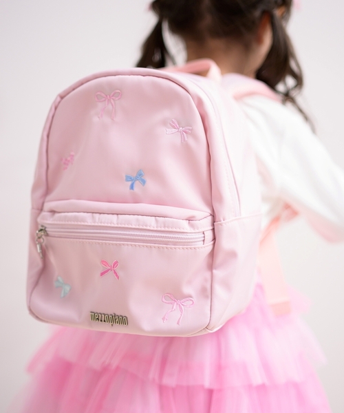 mezzo piano リュック リボン刺繍リュック 容量約8L「撥水加工