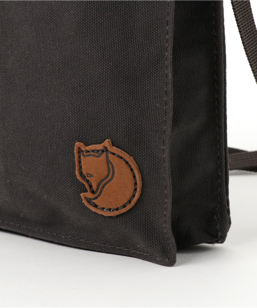 FJALL RAVEN ショルダーバッグ ブラック FJALL RAVEN フェールラーベン ショルダーバッグ レディース