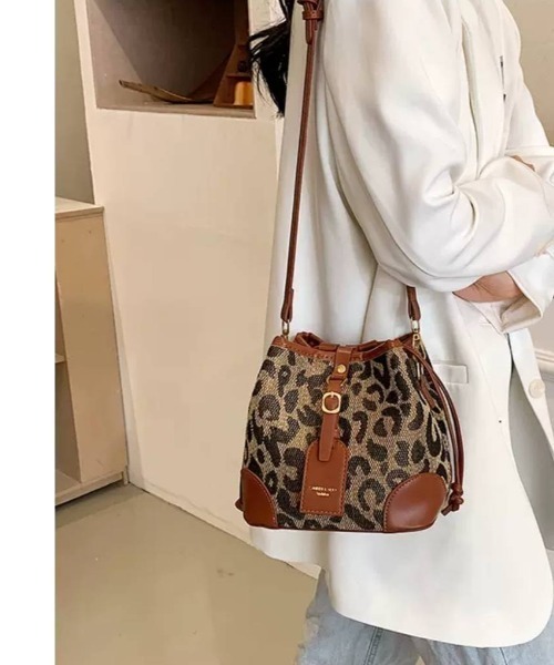 pumpkin port ショルダーバッグ バッグ ヒョウ柄 巾着タイプ