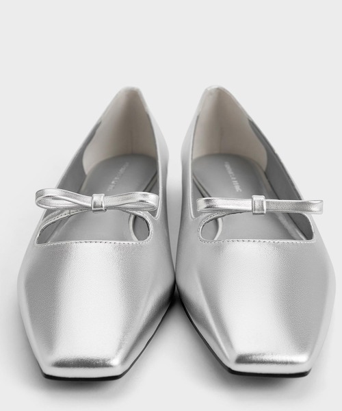 CHARLES & KEITH バレエ　　今期完売 CHARLES ＆ KEITH バレエシューズ パンプス ボウ スクエアトゥ