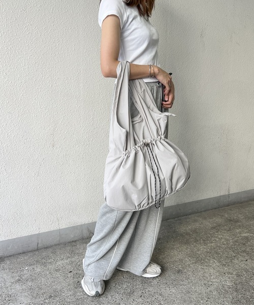 ikka（イッカ） トートバッグ 「撥水」ドロストポケバルーントート