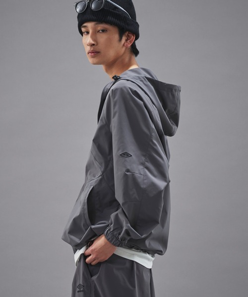 umbro アンブロ　ナイロンジャケット フード付き umbro ナイロンジャケット UMBRO/アンブロ 別注UMBROナイロン
