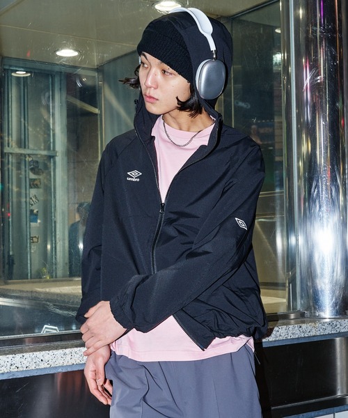 umbroアンブロ　エバートン ナイロンジャケット　古着　スポーツMIX 90s UMBRO Logo Nylon Jacket . (Size L Model : 166cm @taiga__