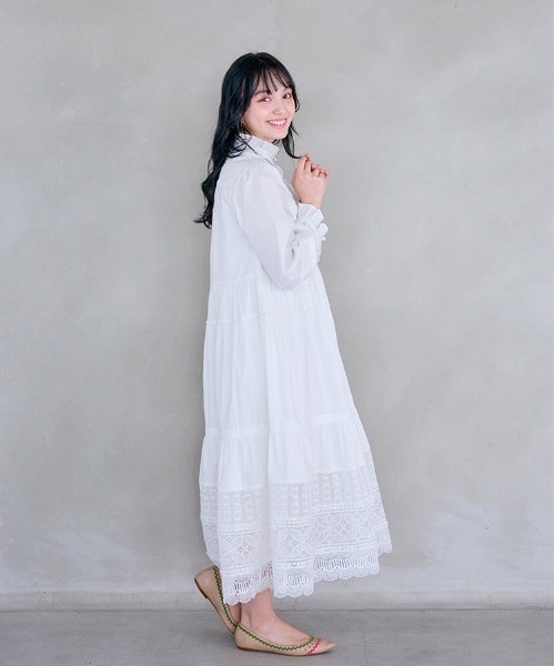 chesty チェスティ　レースぺプラムトップス　ホワイト N.Natural Beauty Basic（エヌ ナチュラルビューティーベーシック） t