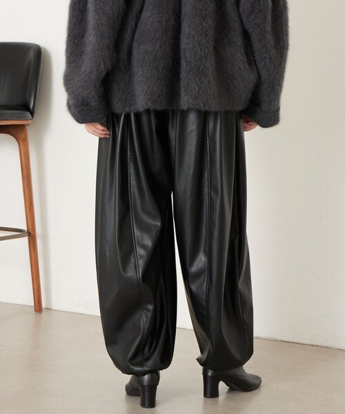 BEARDSLEY（ビアズリー） ワイドパンツ パンツ フェイクレザーバレル