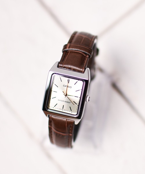 【CASIO】 ★クラシックデザイン★レディースレザーベルト腕時計 腕時計 「CASIO」クラシック スクエア レザー レディース