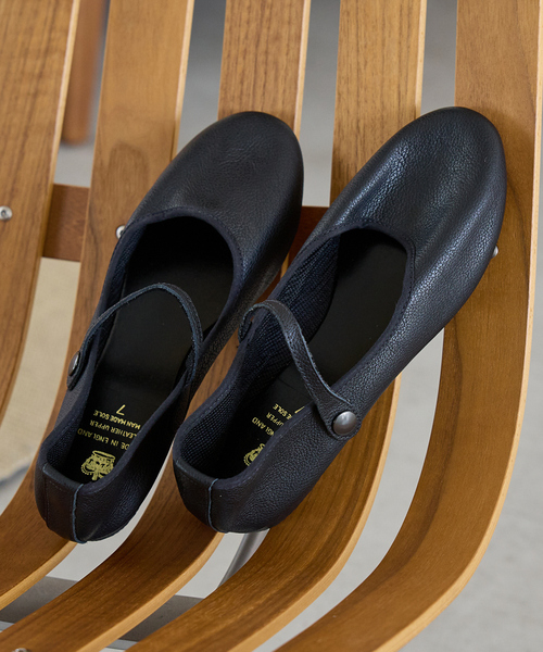 クラウン バレエシューズ パンプス 「CROWN / クラウン」STRAP COURT