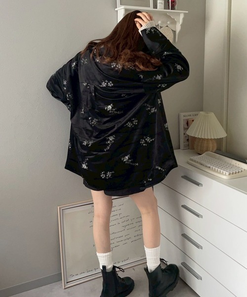 ブラウス シャツ フラワー刺繍ベロアシャツ「NOUA」 レディース