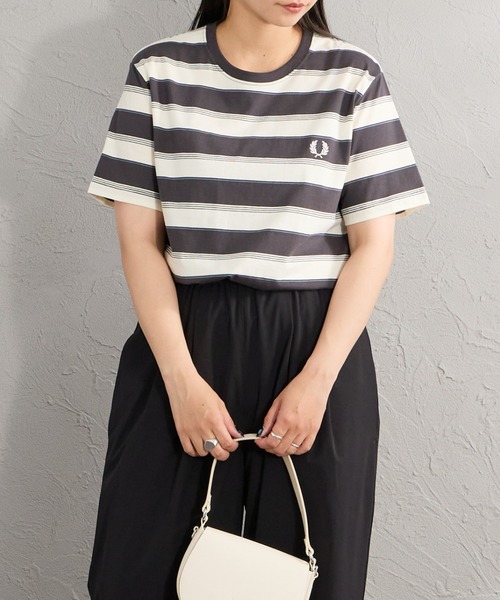tシャツ 「FRED PERRY/フレッドペリー」 ファインストライプ ワンポイントロゴ刺繍Tシャツ レディース メンズの画像