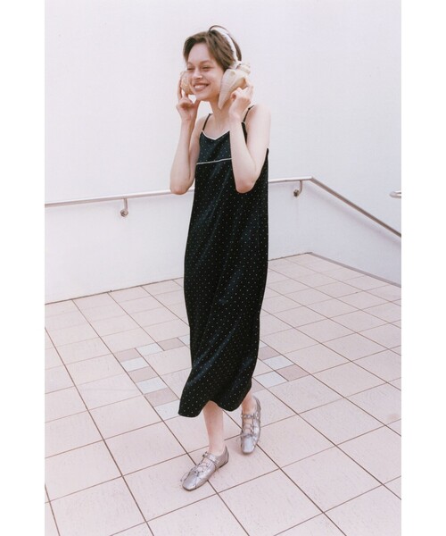 Ray BEAMS サテンドットキャミワンピース ブラック Ray BEAMS（レイ ビームス） ワンピース 「8/6 再値下げ」サテン