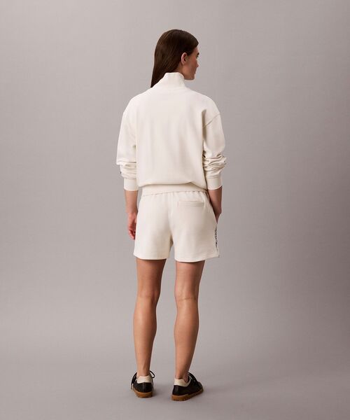 Calvin Klein（カルバン・クライン） パンツ ショートパンツ