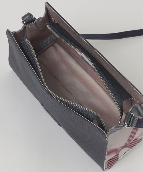 BLUE LABEL CRESTBRIDGE（ブルーレーベルクレストブリッジ