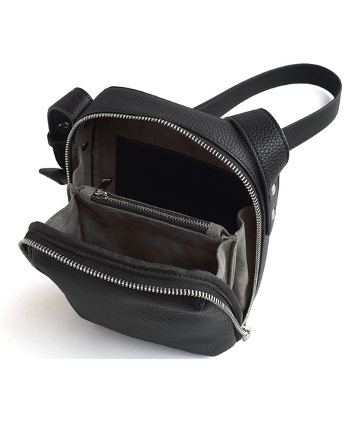 NO ID. ショルダーバッグ シンセティックレザーミニスクエアBAG