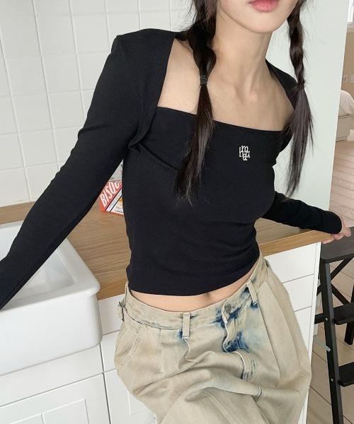tシャツ A'GEM/9 × .kom 「muah muah/ムーアムーア」 LOGO STITCH BOLERO LONG SLEEVE/ステッチロ tシャツ A'GEM/9 × .kom 「muah muah/ムーアムーア」 LOGO