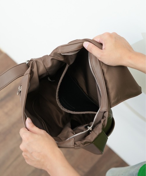 NAUGHTIAM ショルダーバッグ 「NAUGHTIAM/ノーティアム」 合皮