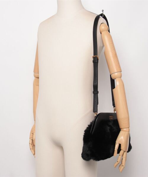 GUESS（ゲス） クラッチバッグ パーティーバッグ GUESS TESORO