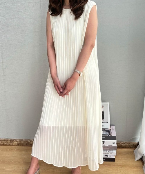 ワンピース 上品プリーツノースリーブロングワンピース : ZOZOTOWN 