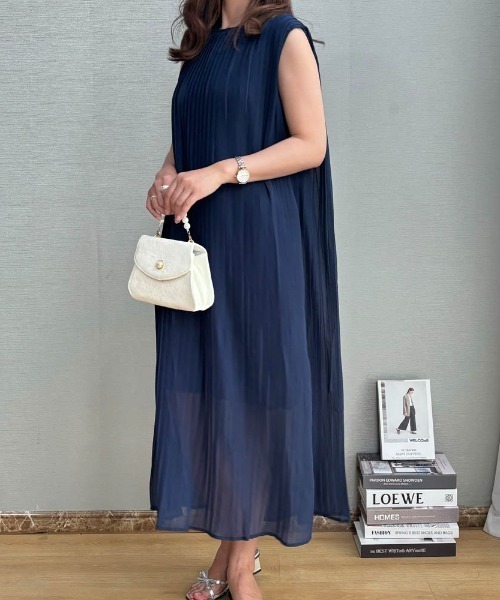 ワンピース 上品プリーツノースリーブロングワンピース : ZOZOTOWN