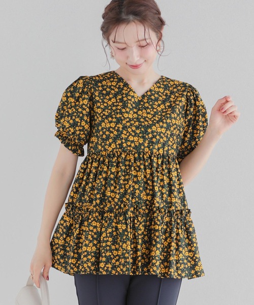 Fit more 小花柄パフスリーブVネックティアードトップス