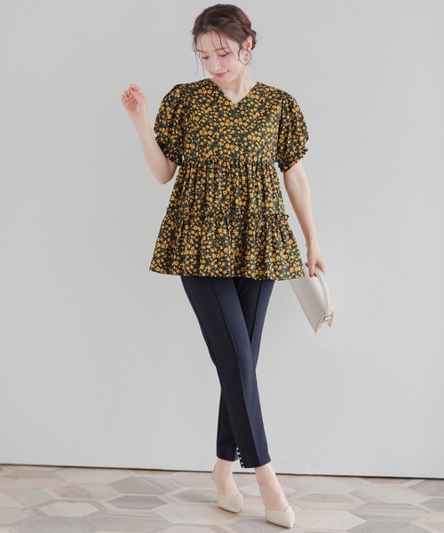 小花柄パフスリーブVネックティアードトップス レディース Fit more 小花柄パフスリーブVネックティアードトップス