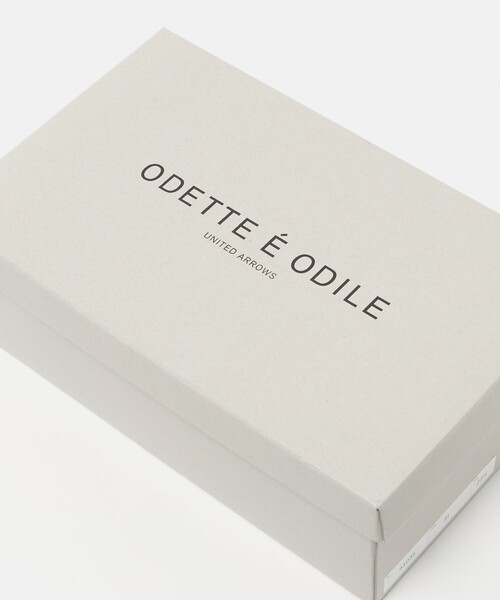 ODETTE E ODILE（オデット エ オディール） パンプス ディープVカット